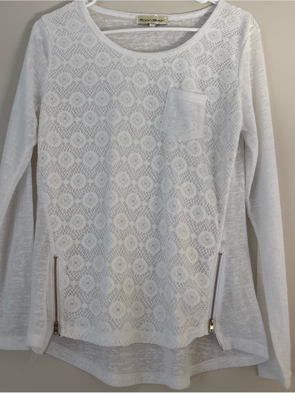Moon River White Sheer Knit Tee